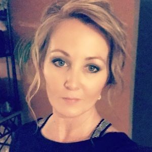 Meet your Posher, Steph